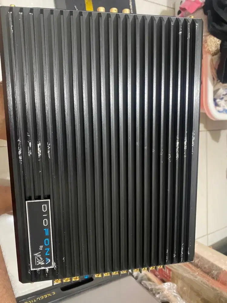 power 4 chanell merk Diofona by VOX