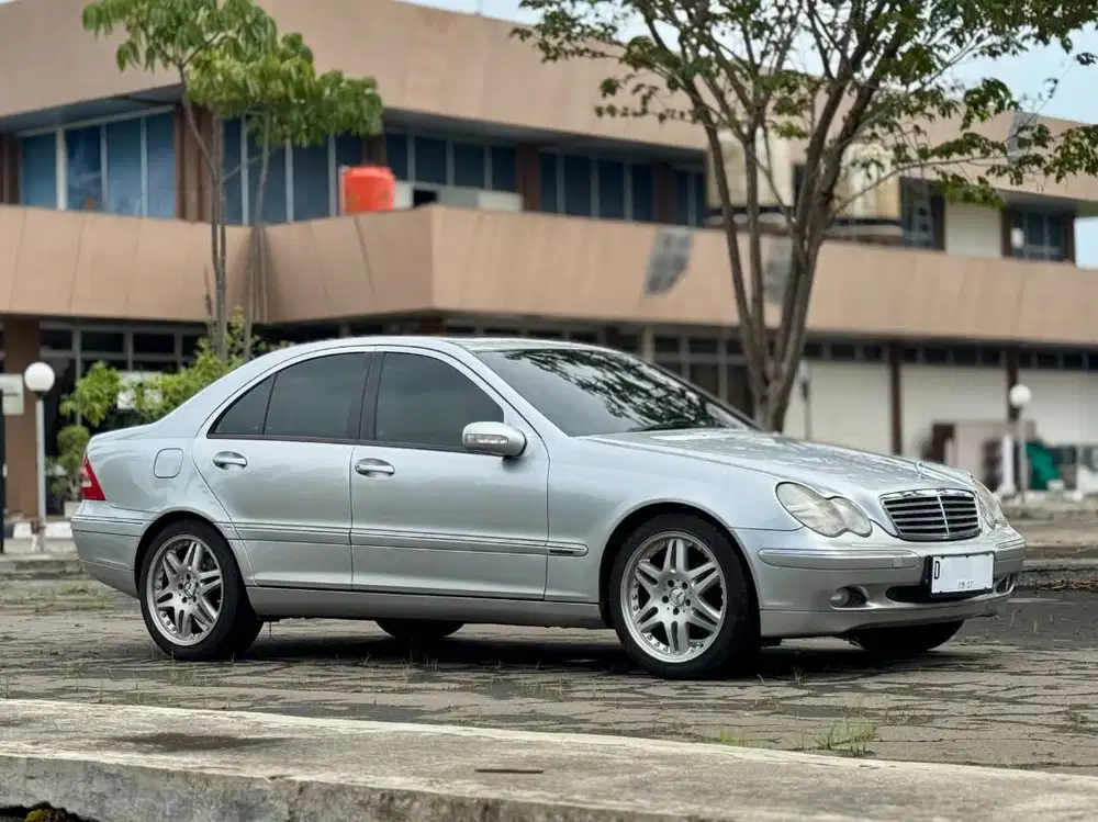 Mercedes Benz (Mercy) W203 C240 2003 Matic