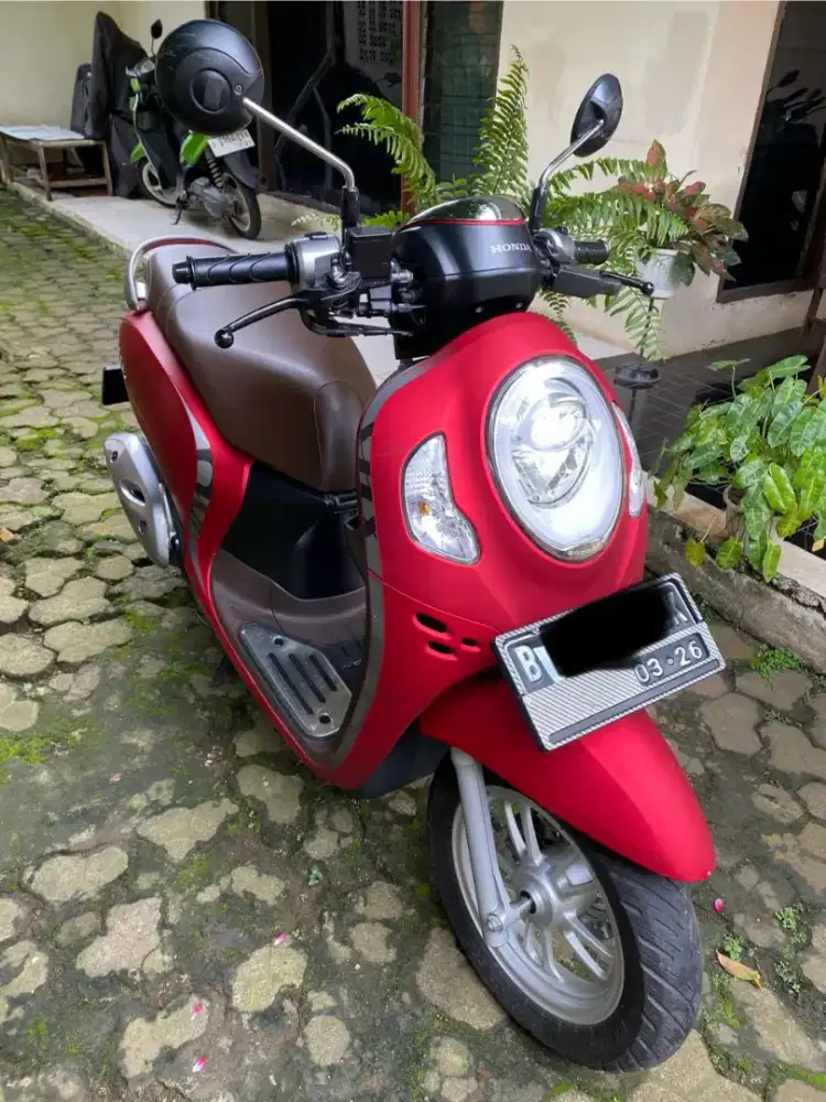 Honda Scoopy Stylish keyless tahun 2021 Merah