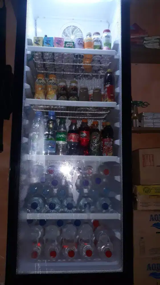 Pendingin minuman merk polytron SCN 237 5 rak