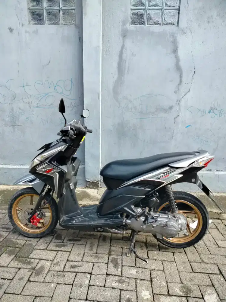 Honda Vario CBS AT 2010 Violet Silver Original