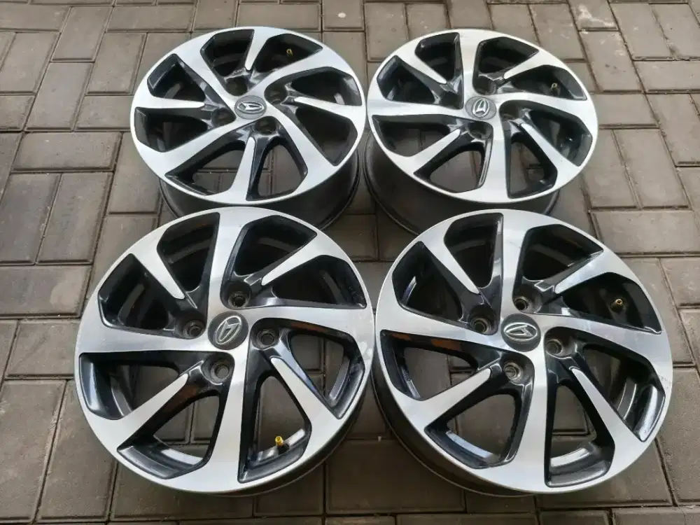Velg R14 ori new ayla