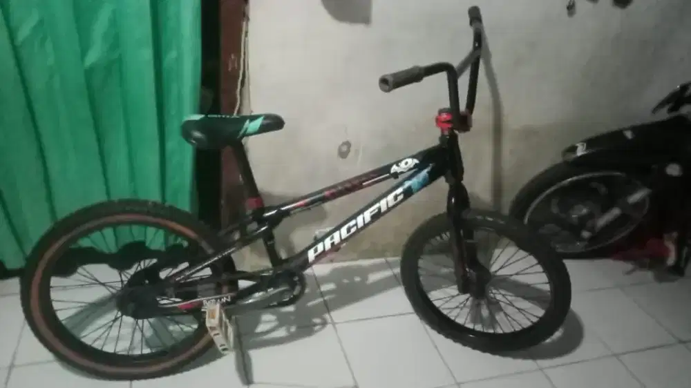 sepeda BMX 20 PACIFIC Batman