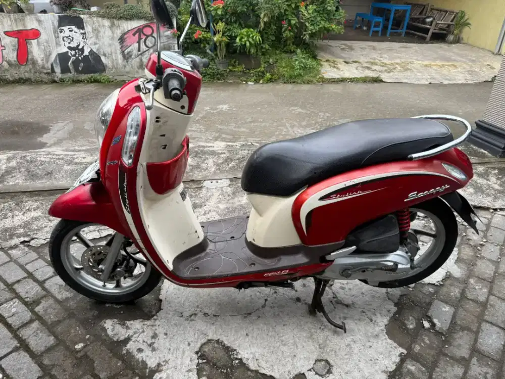 Scoopy injeksi THN 2013 plat AB Kulon Progo