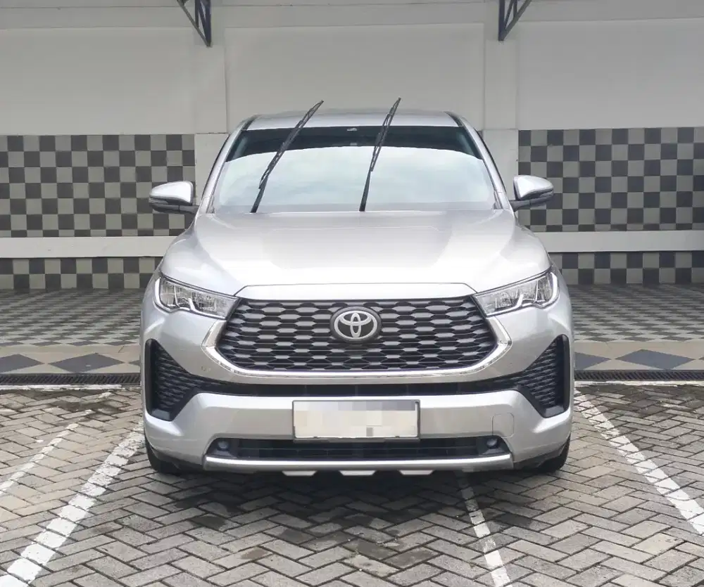 Toyota Kijang Innova 2023 Bensin