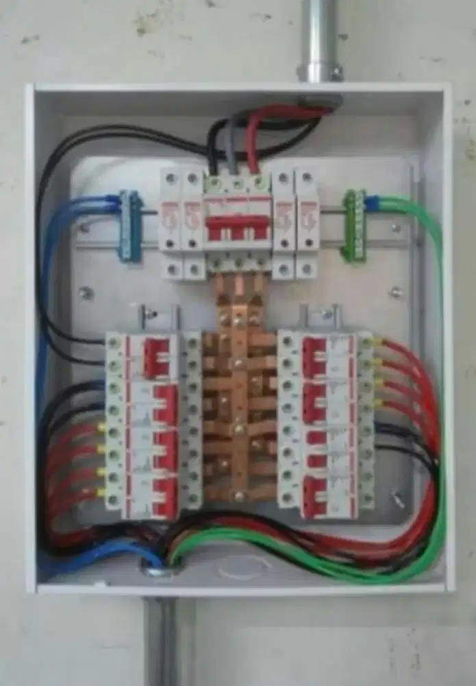 Tukang panel listrik panggilan