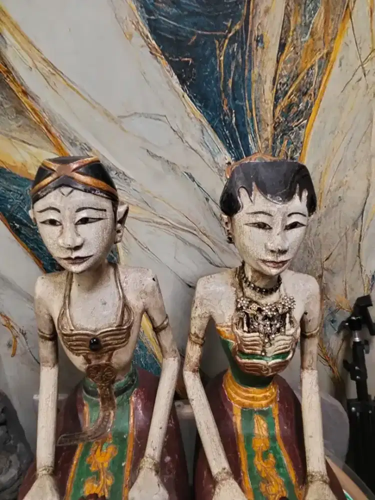 Patung antik Loro Blonyo sepasang langka di Jakarta