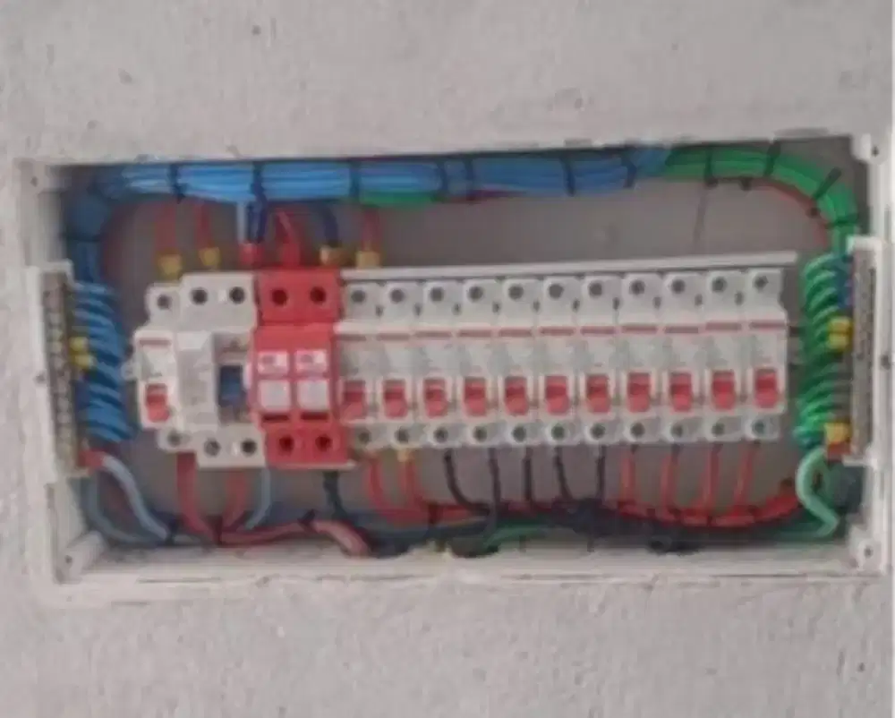 Tukang panel listrik panggilan