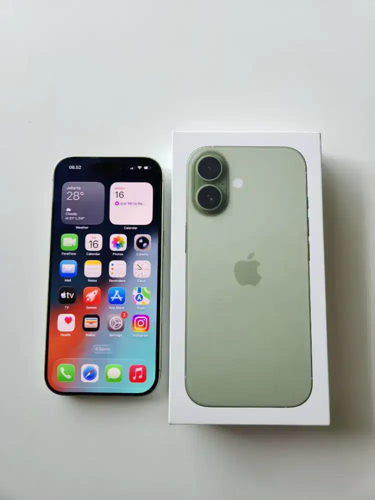 IPhone 17 Sage Green Like New