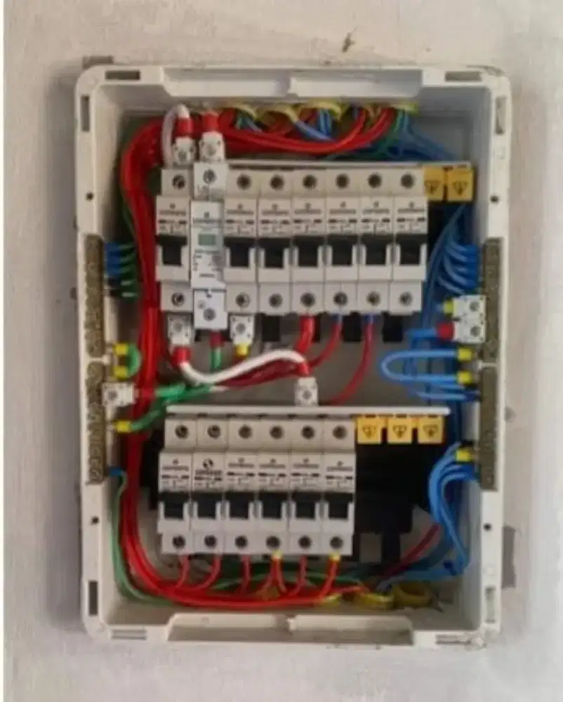 Tukang panel listrik panggilan