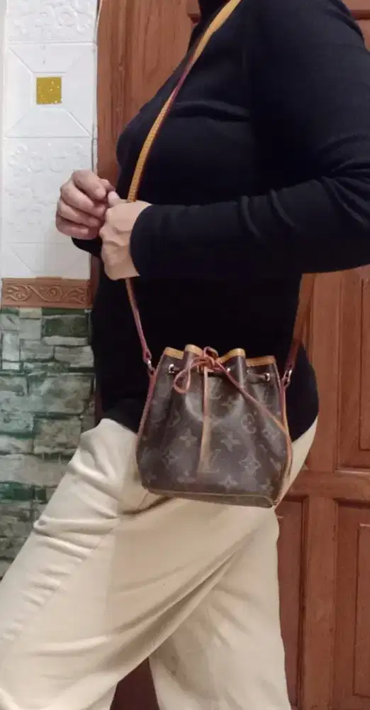 Preloved tas selempang eLViNeo Nano