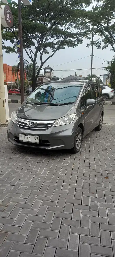 Honda Freed 2012 Bensin