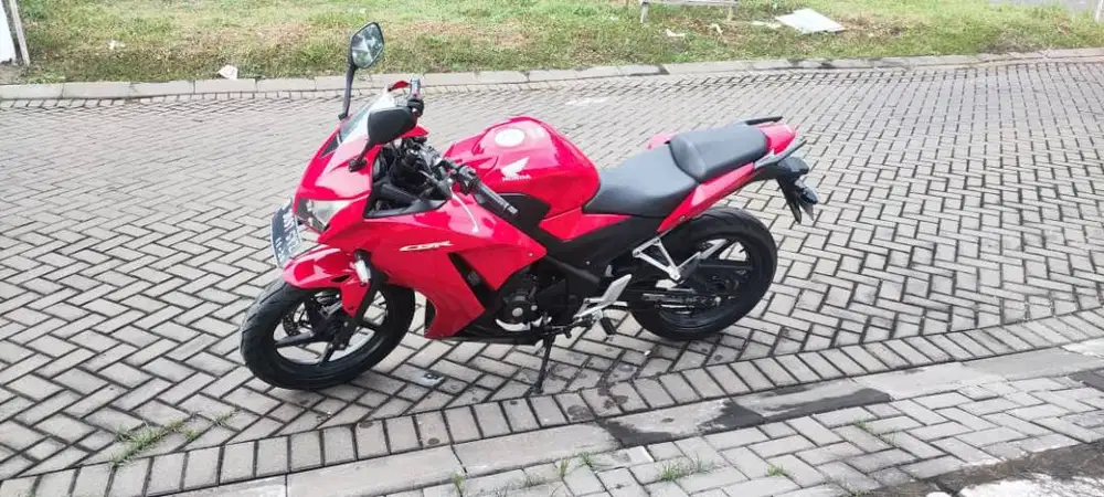 CBR 250R K33 RED ABS