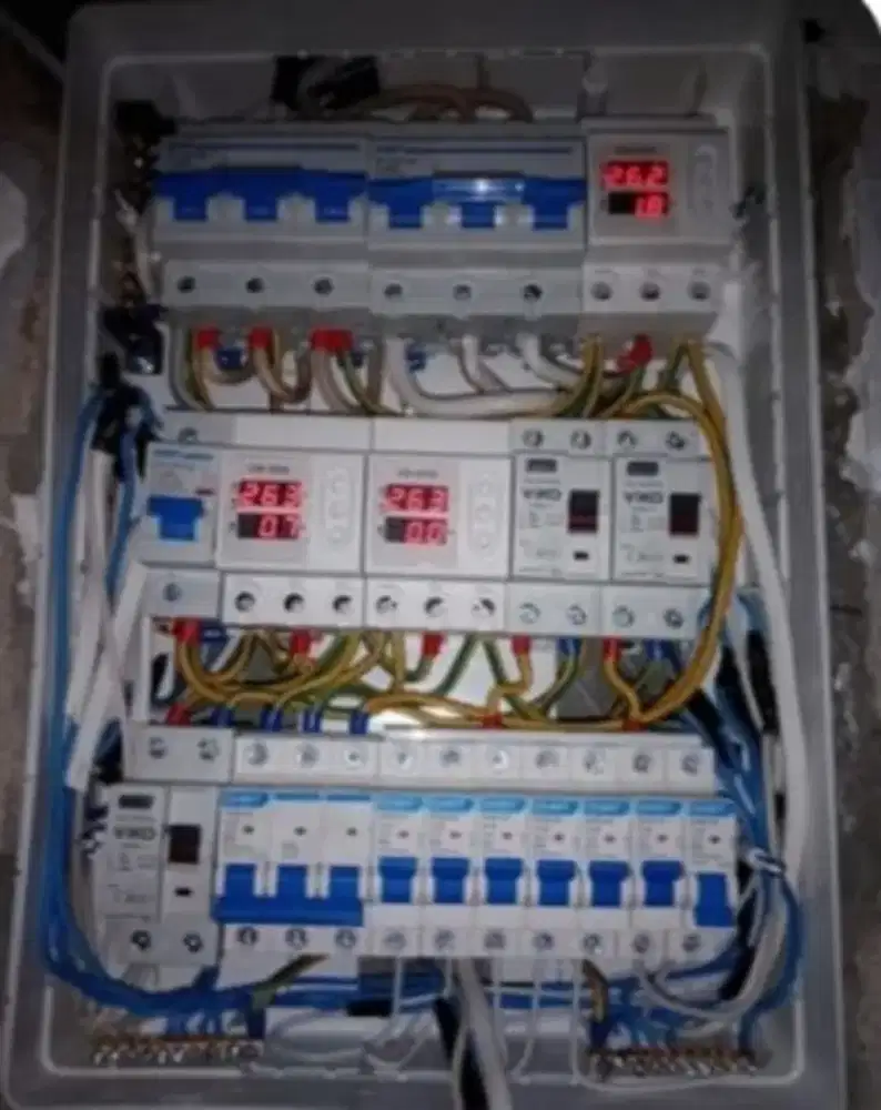 Tukang panel listrik panggilan