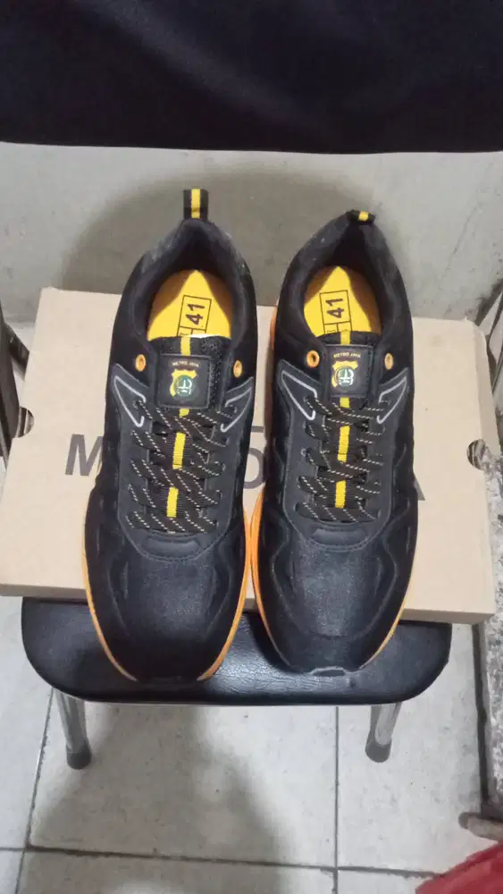 Sepatu panthople/sport