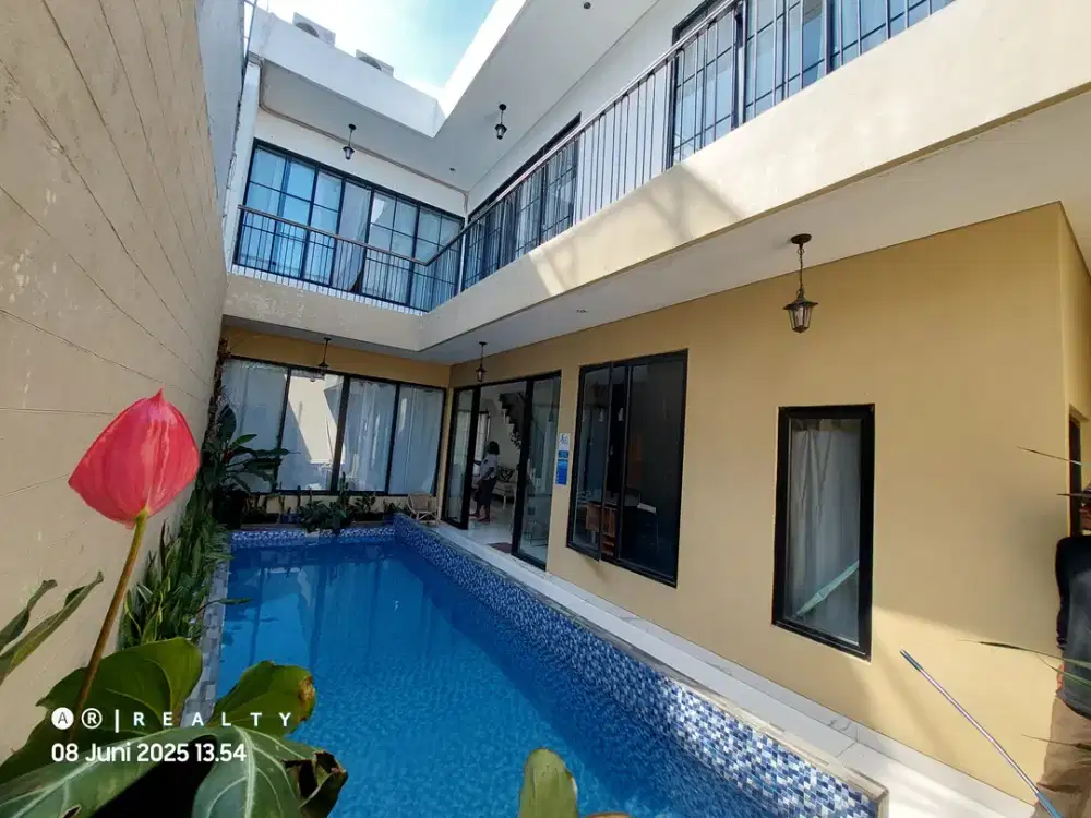 RUMAH MODERN SIAP HUNI DAGO BANDUNG Dengan Kolam Renang Pribadi