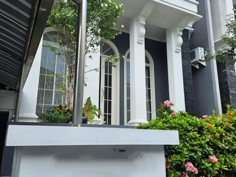 RUMAH CITRALAND  CLUSTER RAFLES GARDEN FULL FURNISH MURAH SIAP HUNI TERAWAT BERSIH