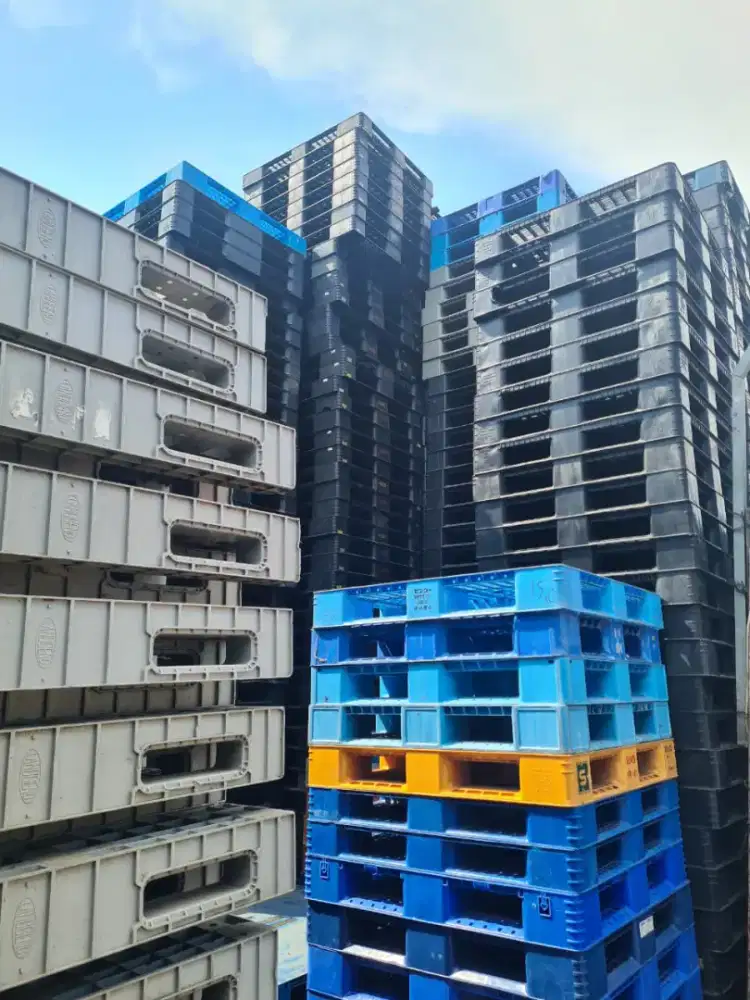 Pallet Plastik Baru / Bekas