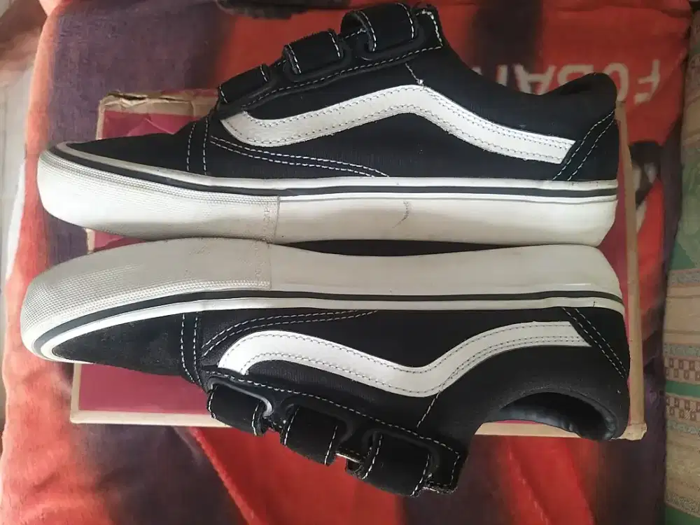 Jual sepatu vanz velcro ori size 40
