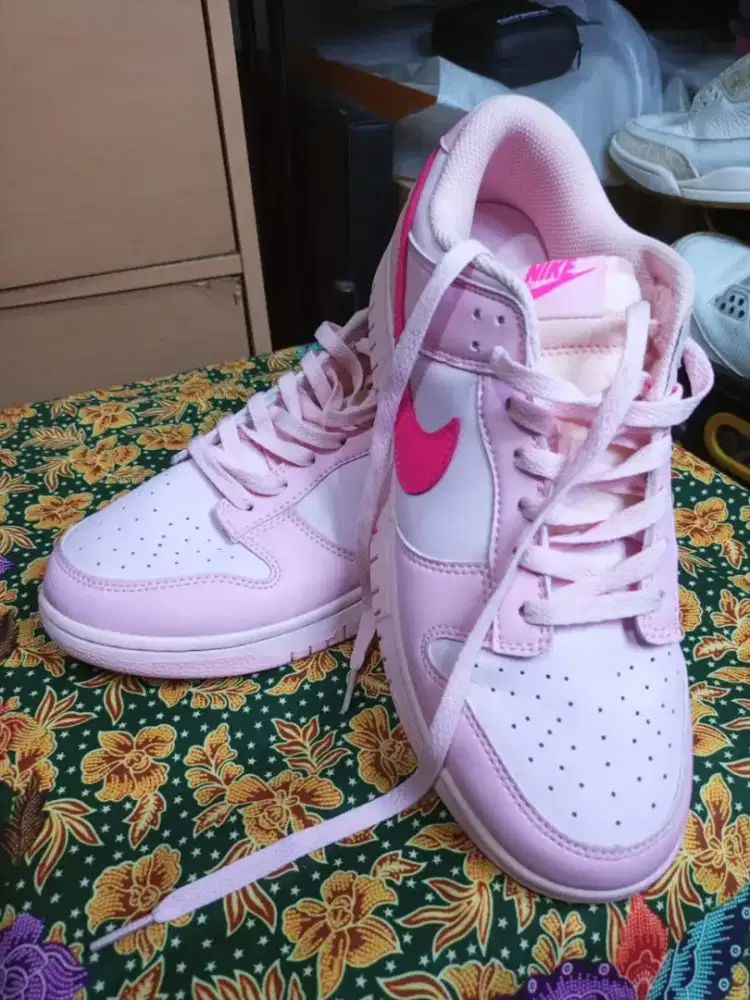 NIKE DUNK LOW PINK