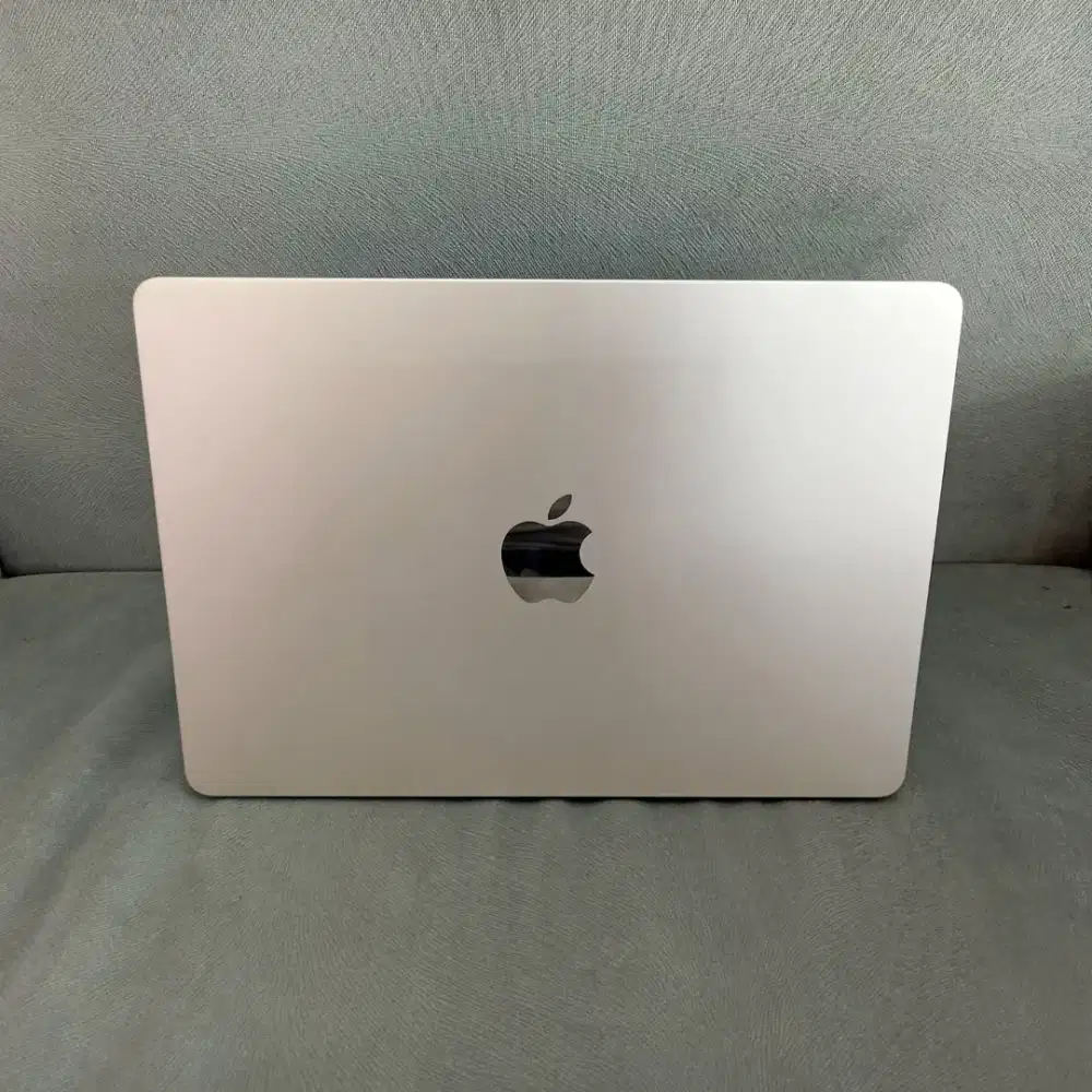 Macbook M4 16GB/256GB Resmi iBox Baru 7 Bulan