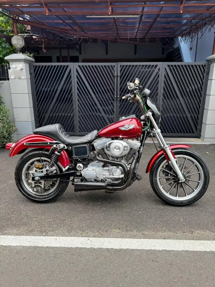 DYNA SUPER GLIDE 100th ANNIVERSARY not Low Rider, Street Bob, Fat Bob