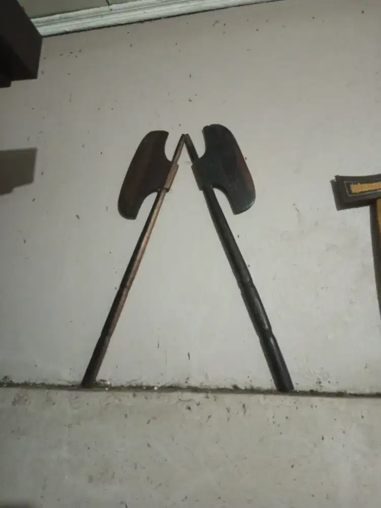 Tombak Wiro sableng dua buah