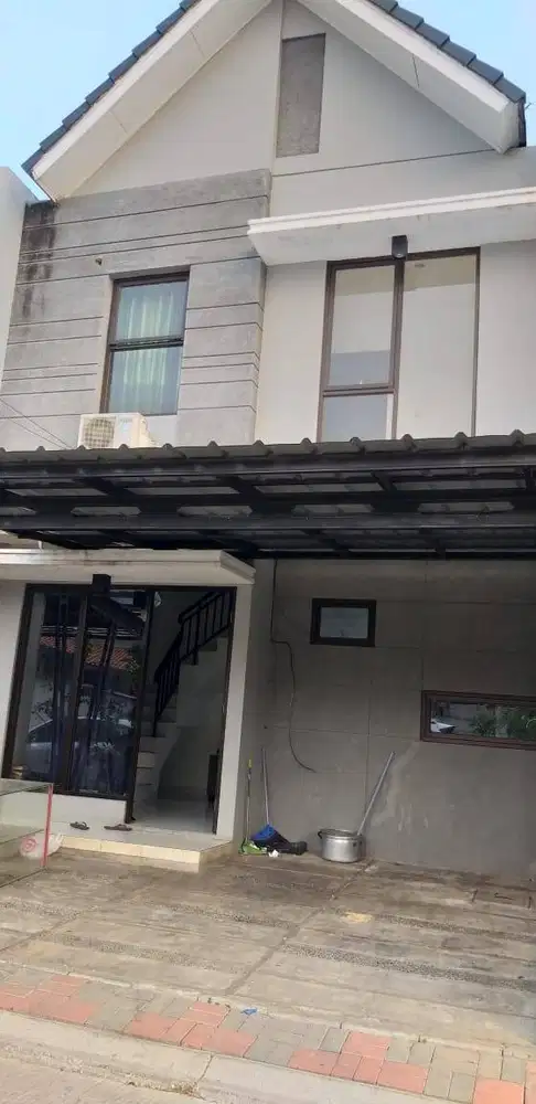 Disewakan Rumah Strategis Ditengah Kota Karawang Timur