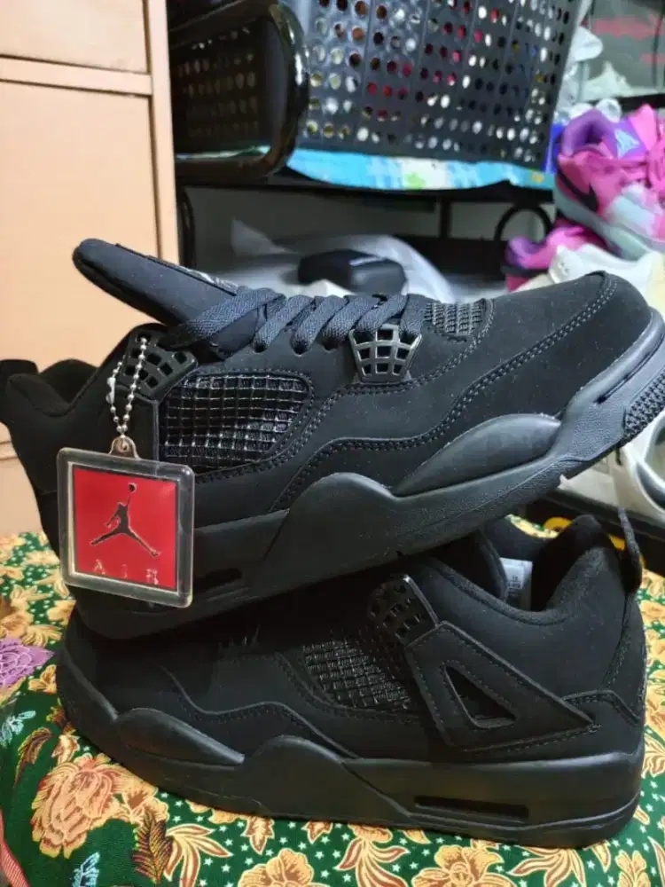 RETRO 4 BLACK size 41