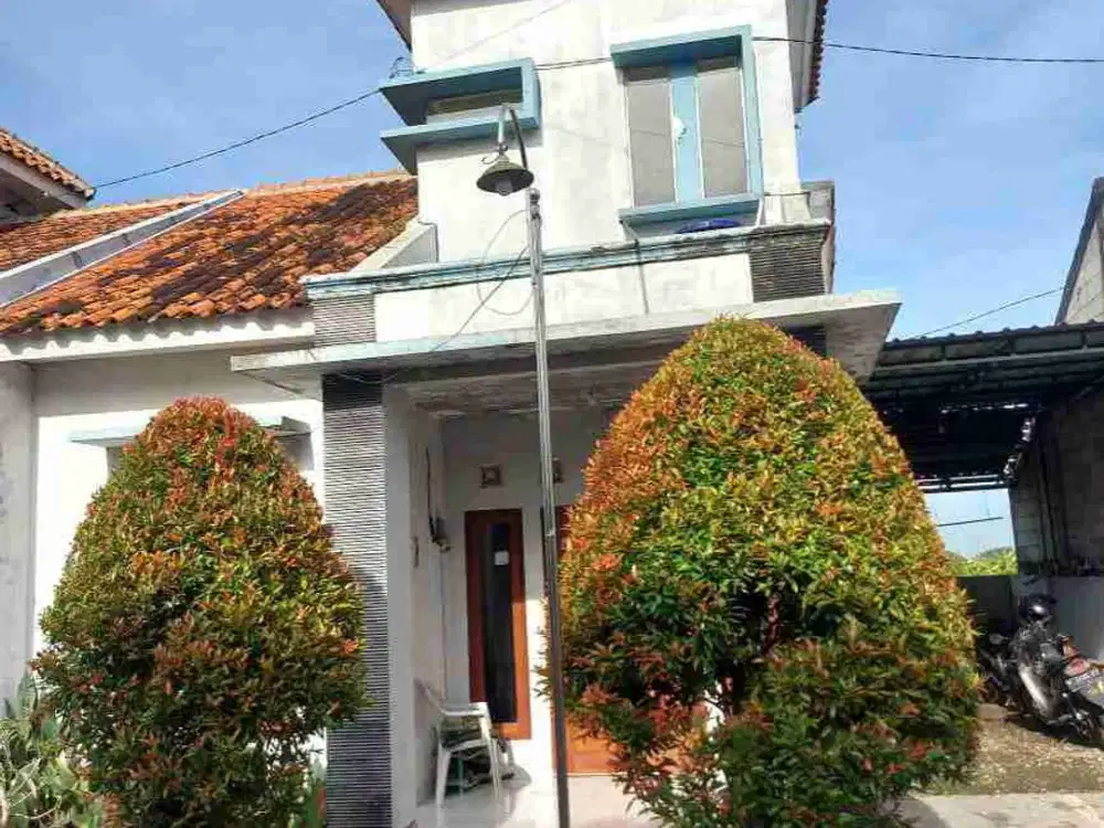 Rumah Bagus Luas Akses Mudah di Joho Skh