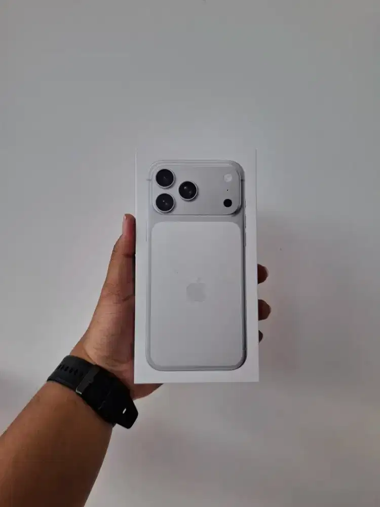 iPhone 17 Pro Max Silver 256GB New iBox Kredit KTP AJA