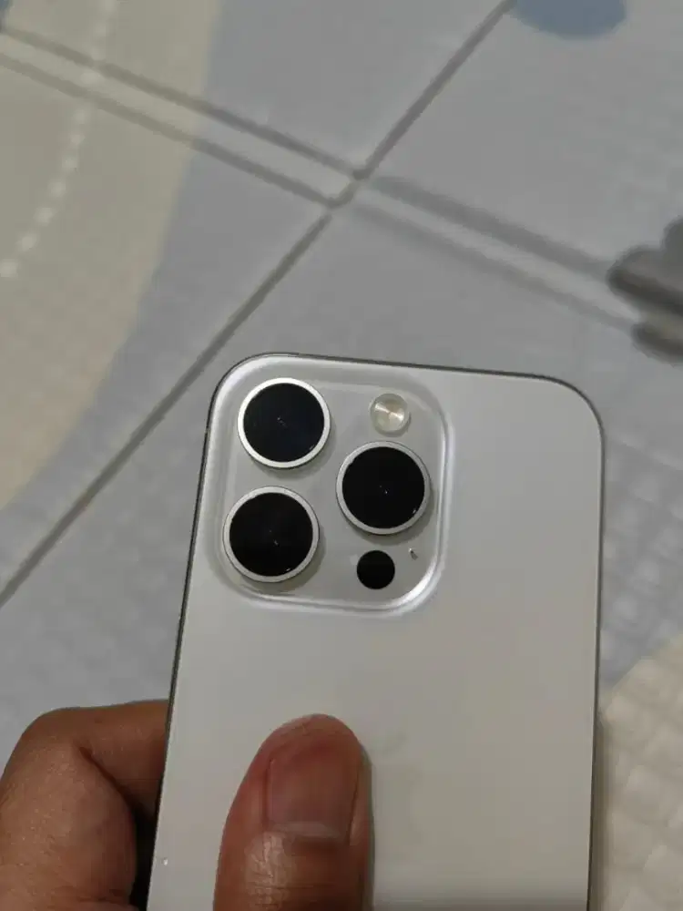 iBox iPhone 15 Pro 128GB Putih Bekas Mulus