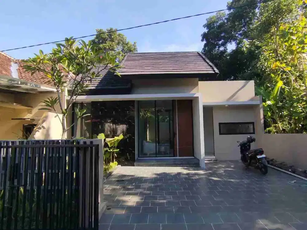 rumah dekat kampus UMY, 3 kamar tidur selangkah ke tugu lilin bangunjiwo