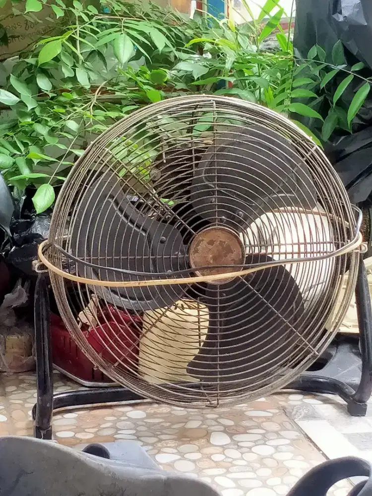 Kipas angin regensi 16 inci