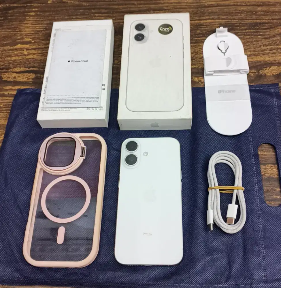 Iphone 16 128GB White LIKE NEW Resmi iBox BH 100 Grs ON Agustus 2026