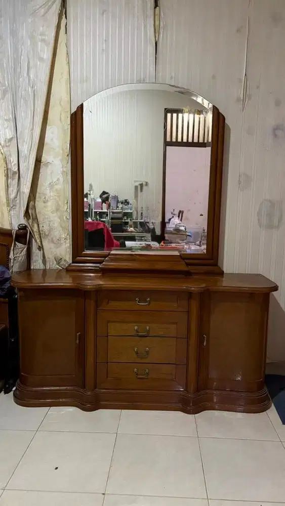 Meja Rias Kaca Kayu Jati