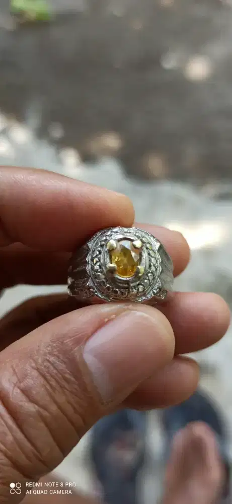 Cincin batu yellow safir