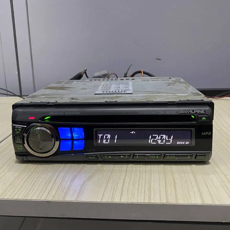 Tape Mobil Alpine CDE-9870E CD Receiver MP3