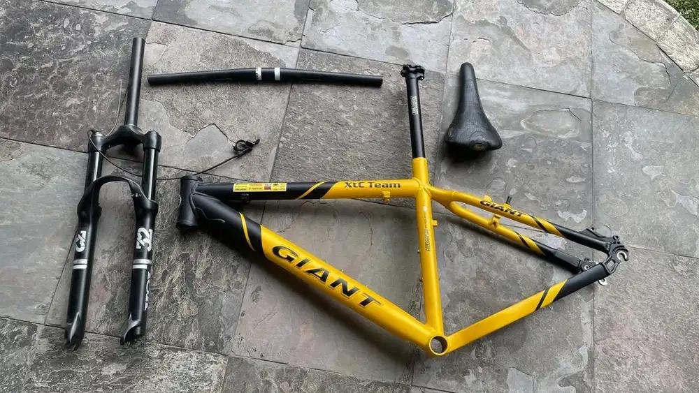 Dijual Frame MTB Giant XTC Team