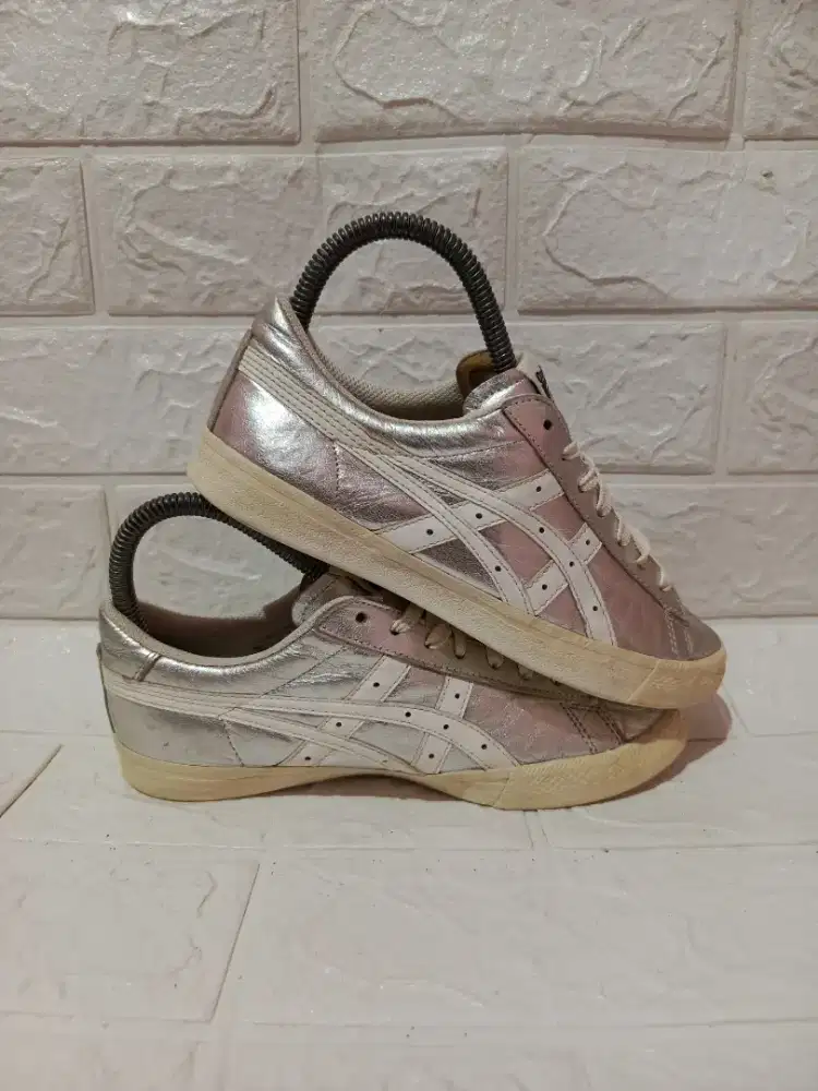 Onitsuka Tiger Lawnship silver white