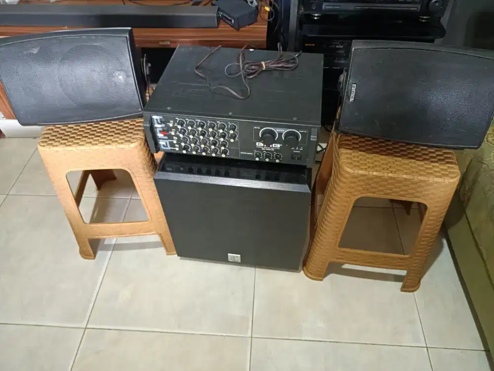 BMB Karaoke satu set Amplifier dan speaker subwoofer