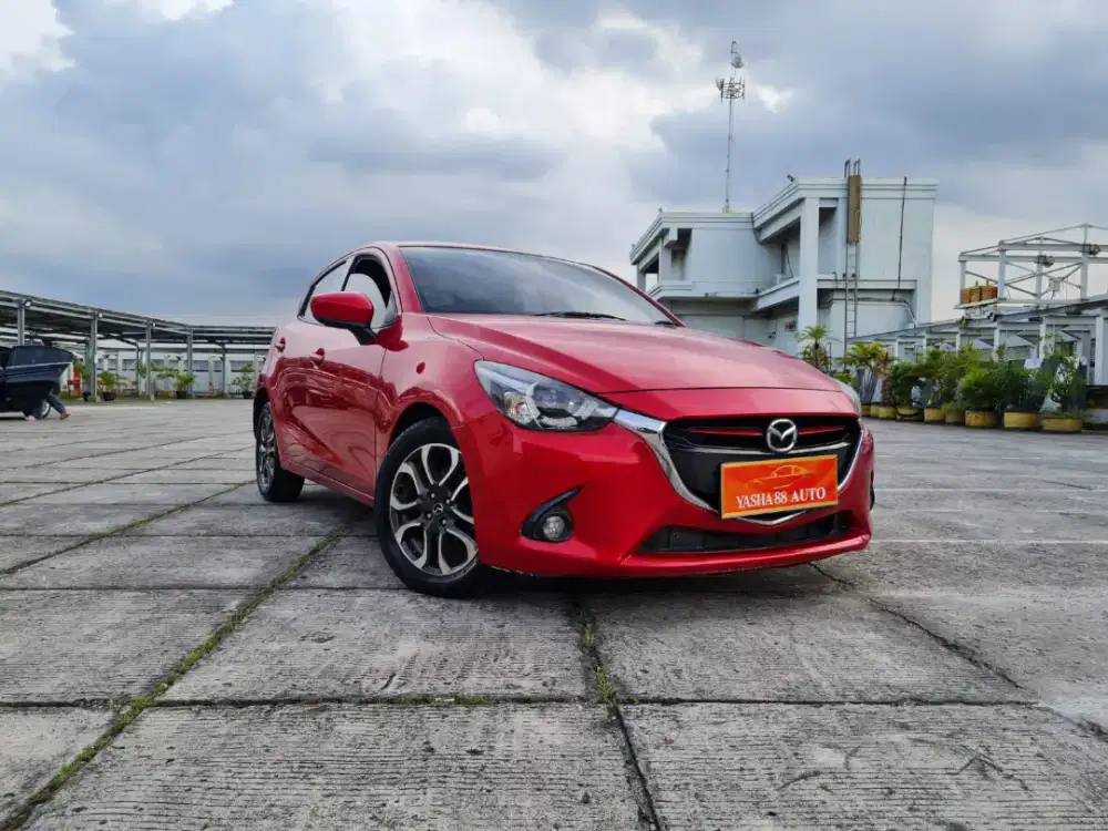 {km 40rb} Mazda 2 R at merah Thn 2015