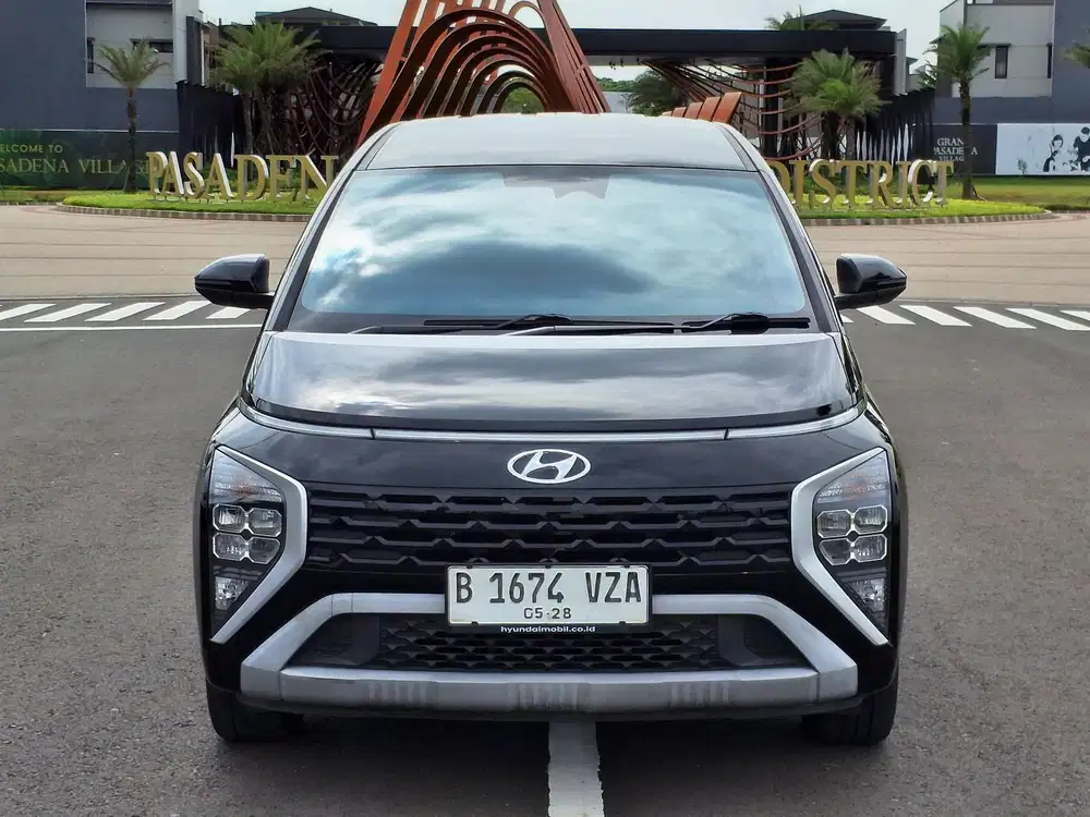 Hyundai Stargazer prime 1.5 At 2023
Warna Hitam 
Km 57Rb