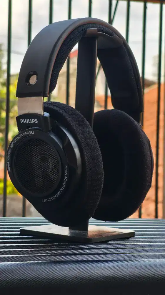 Phillips SHP9500 Open Back Headphones