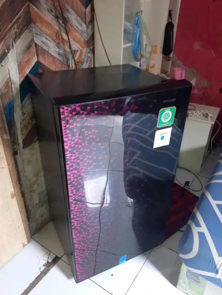 Kulkas Sharp nominus mulus 1 pintu