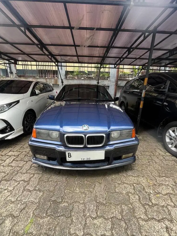 DIJUAL BMW E36 320i AT