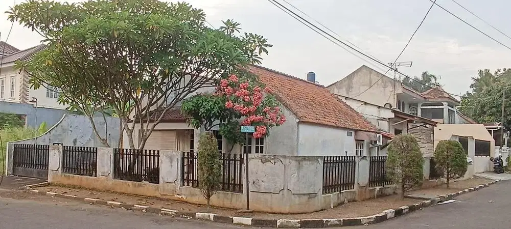 JUAL RUMAH HITUNG TANAH 363m2 HOOK DEKAT UNPAM WITANA HARJA PAMULANG