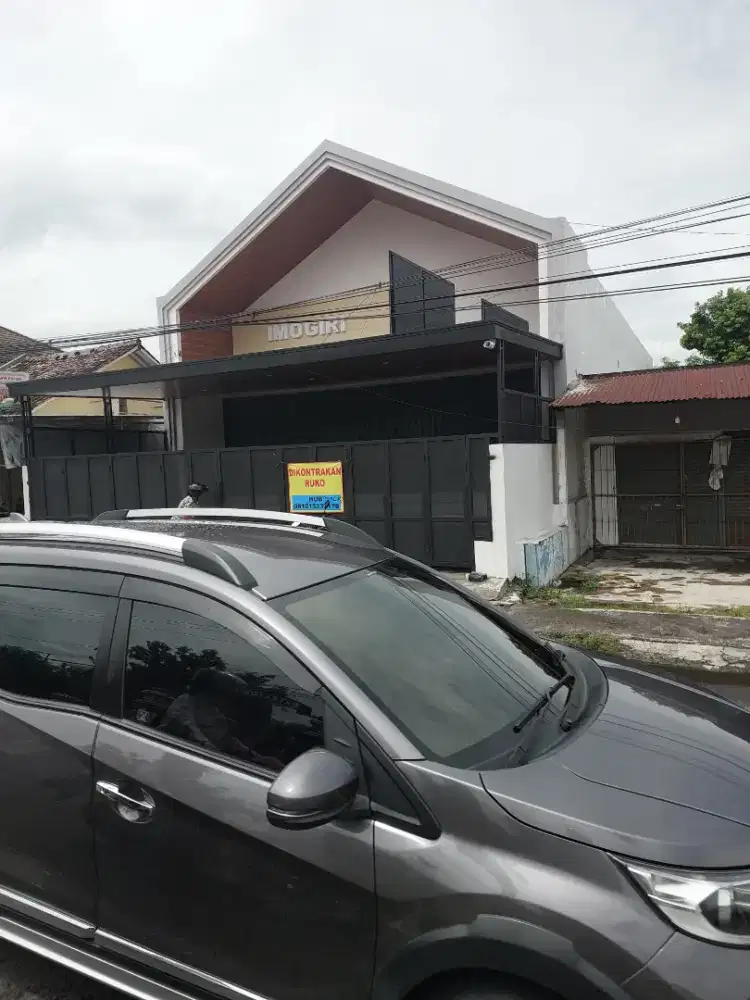 disewakan ruko kamar tir 5.kamar mandi 3 1 ruangan mushala