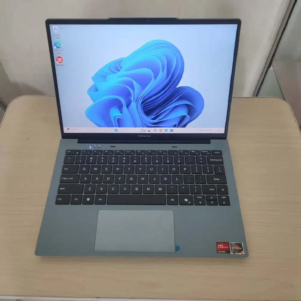 Advan workmate ryzen 5 3500 8/256