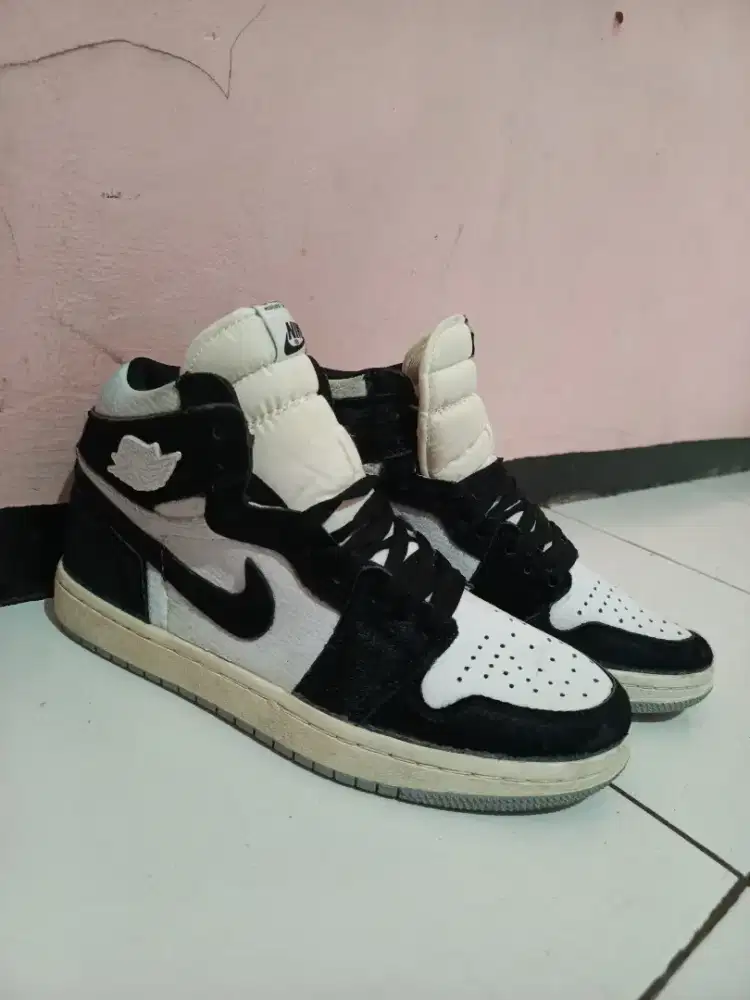 Air Jordan 1 High Retro Panda